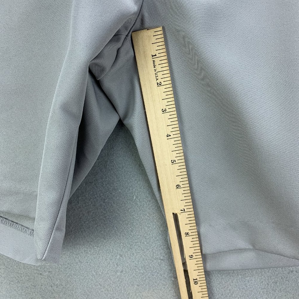 **SOLD**Chaps Ralph Lauren Mens Golf Shorts 34 Flat Front Gray Moisture Wicking - Picture 5 of 9
